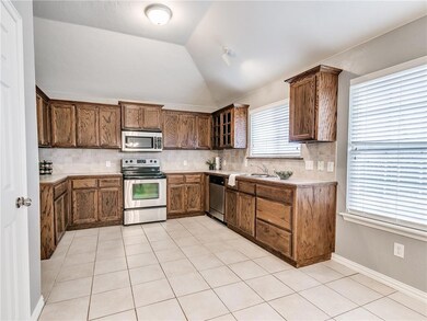 925 Eagle Cliff Dr, Norman, OK 73072 - photo 7