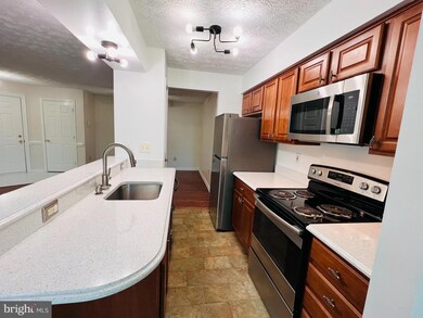 2406 Forest Edge Ct unit 102K, Odenton, MD 21113 - photo 5