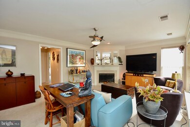 9258 Cardinal Forest Ln unit 201, Lorton, VA 22079 - photo 6