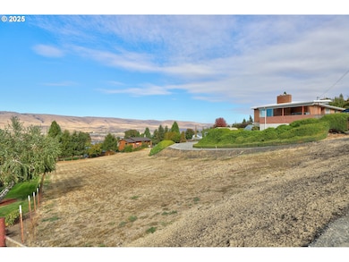 2803 E 12th St, the Dalles, OR 97058 - photo 5