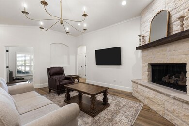 3223 Golden Oaks Cir, Granbury, TX 76049 - photo 7