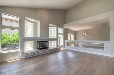 Living Room (4)-SMALL