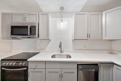 37 Fountain Ln unit 5, South Weymouth, MA 02190 - photo 5