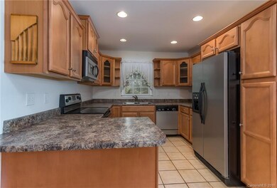 50 Chestnut Ln, Hendersonville, NC 28792 - photo 3