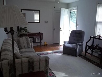 750 Crestwood Cir, Lynchburg, VA 24502 - photo 2