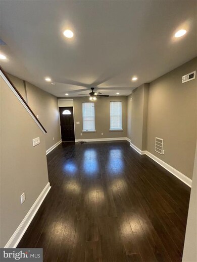 2050 Mountain St, Philadelphia, PA 19145 - photo 5