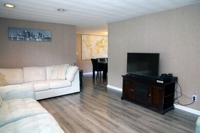 14 Catherine Rd, Framingham, MA 01701 - photo 6