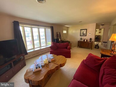 434 W High St, Womelsdorf, PA 19567 - photo 2