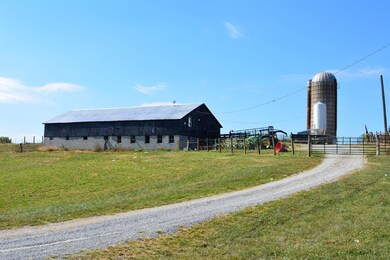 992 Hopewell Rd, Harrodsburg, KY 40330 - photo 4