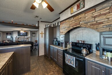 36 Donald Cir, Odessa, TX 79764 - photo 5