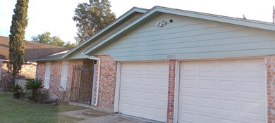 13211 Woodsdale Ct, Houston, TX 77038 - photo 2
