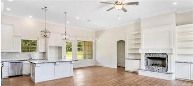 949 N Northlake, Moss Bluff, LA 70611 - photo 4