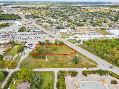 11711 Veterans Memorial Dr, Houston, TX 77066 - photo 2