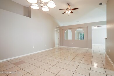 9135 Shindler Crossing Dr, Jacksonville, FL 32222 - photo 4