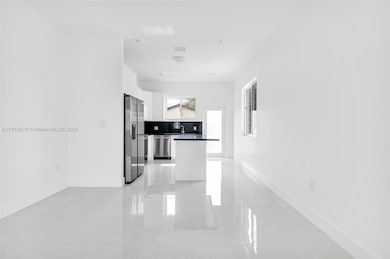785 SW 7th Ave unit B, Hallandale Beach, FL 33009 - photo 4