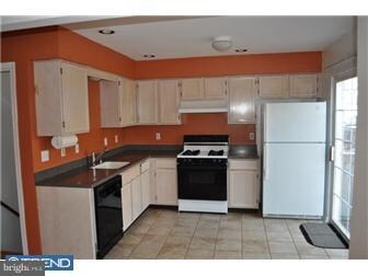 1185 Cobblestone Cir, Lansdale, PA 19446 - photo 4