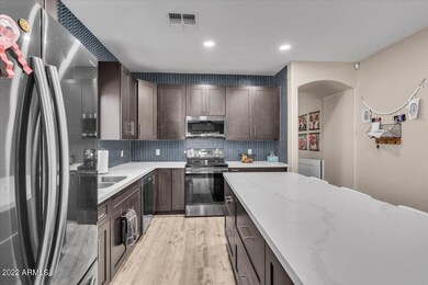 08-8Kitchen