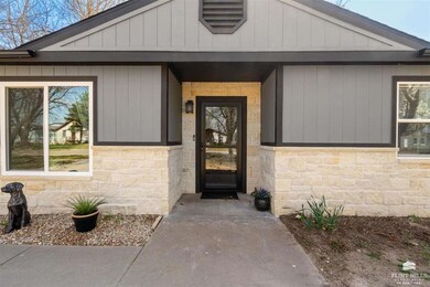 723 Pottawatomie Ave, Manhattan, KS 66502 - photo 2