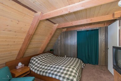 11 - Bedroom