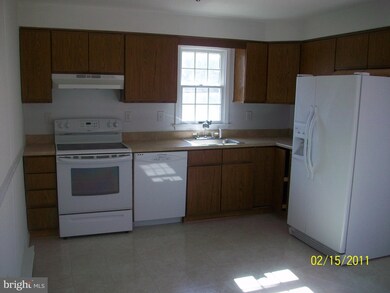 11935 Susan Ln, Lusby, MD 20657 - photo 5