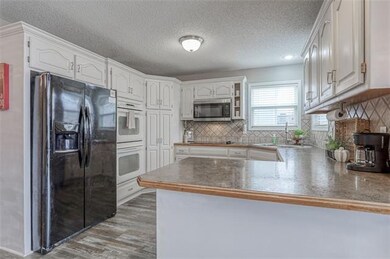 20410 W 220th St, Spring Hill, KS 66083 - photo 6