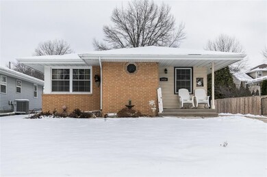 2438 O Ave NW, Cedar Rapids, IA 52405 - photo 2