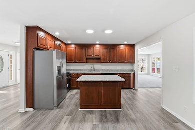 828 Connors Dr, Newport News, VA 23608 - photo 6