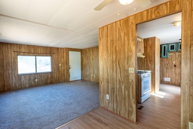 21133 Ronald St., Anderson-05