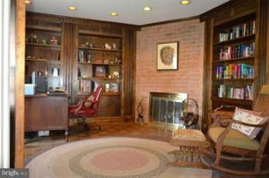 1927 Maplewood Dr, Hagerstown, MD 21740 - photo 7