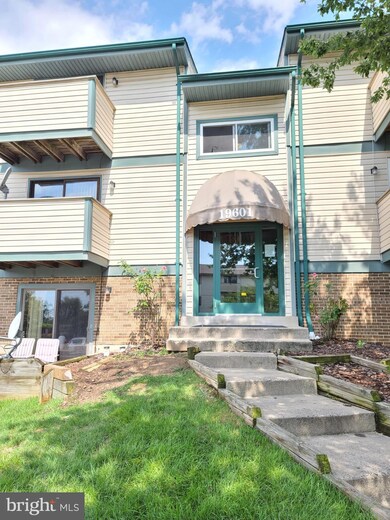19601 Gunners Branch Rd unit F, Germantown, MD 20876 - photo 2