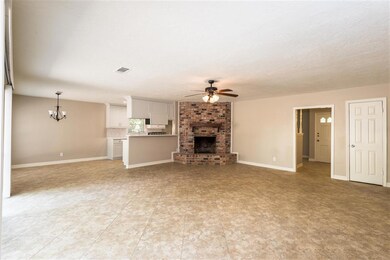 7403 Tall Pines Dr, Houston, TX 77088 - photo 5