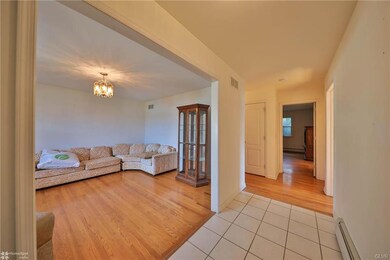 374 Demaria Dr, Easton, PA 18040 - photo 5