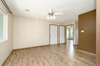 2301 Vineyard Cir, Manhattan, KS 66502 - photo 4