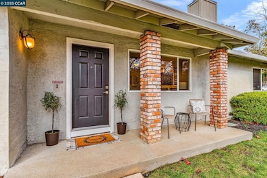 4597 Wildcat Ln, Concord, CA 94521 - photo 2