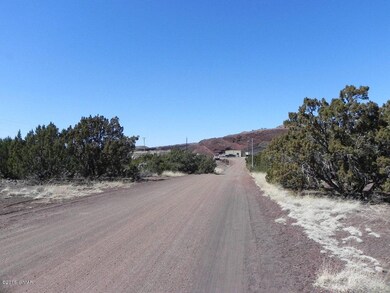 8761 Lance Dr, Show Low, AZ 85901 - photo 4