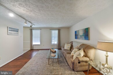 8446 Kings Meade Way, Columbia, MD 21046 - photo 5