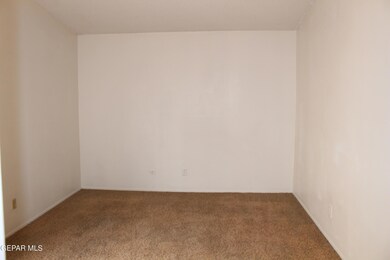 10644 Cuatro Vistas Dr unit D, El Paso, TX 79935 - photo 6