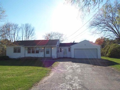 5114 S Driftwood Dr, Janesville, WI 53546 - photo 6