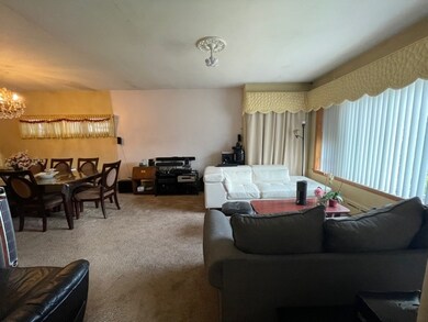 5130 W Oakdale Ave, Chicago, IL 60641 - photo 3