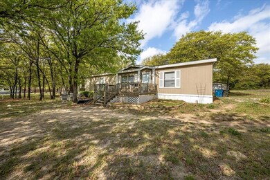 122 Adalida Ln, Springtown, TX 76082 - photo 2