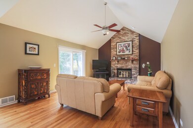 1320 Marengo Ct, Naperville, IL 60564 - photo 3