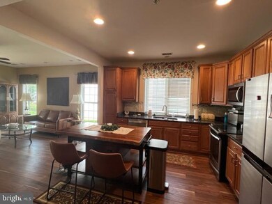 319 Clubside Dr, Taneytown, MD 21787 - photo 2