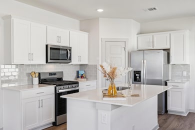 523 Millbrook Blvd, San Marcos, TX 78666 - photo 5