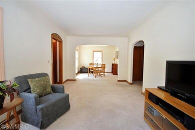 1231 Lewison Ave NE, Grand Rapids, MI 49505 - photo 4