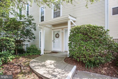 11978 Cardamom Dr, Woodbridge, VA 22192 - photo 6