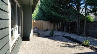 384 Live Oak Loop, Central Point, OR 97502 - photo 4