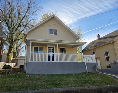 324 Rosewood Ave, Aurora, IL 60505 - photo 2