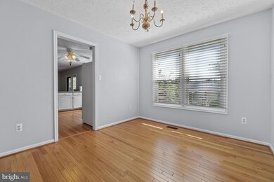 6249 Derby Dr, Frederick, MD 21703 - photo 5