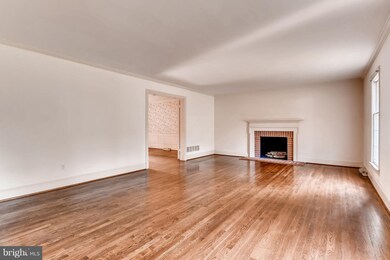 7835 Ellenham Rd, Towson, MD 21204 - photo 6