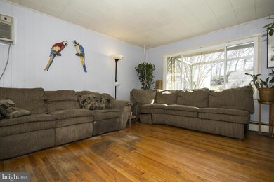 416 Montemar Ave, Catonsville, MD 21228 - photo 2